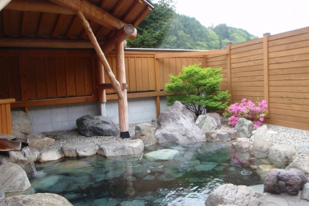 広さが自慢の大露天風呂 広さが自慢の大露天風呂